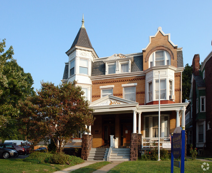 1449-1451 W Hamilton St, Allentown, PA for sale - Building Photo - Image 1 of 1