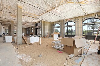 5 Resort Dr, Savannah, GA to rent Interior Photo- Image 2 of 5