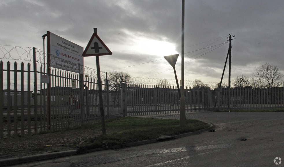 Private Road No 3, Nottingham for sale - Building Photo - Image 2 of 3