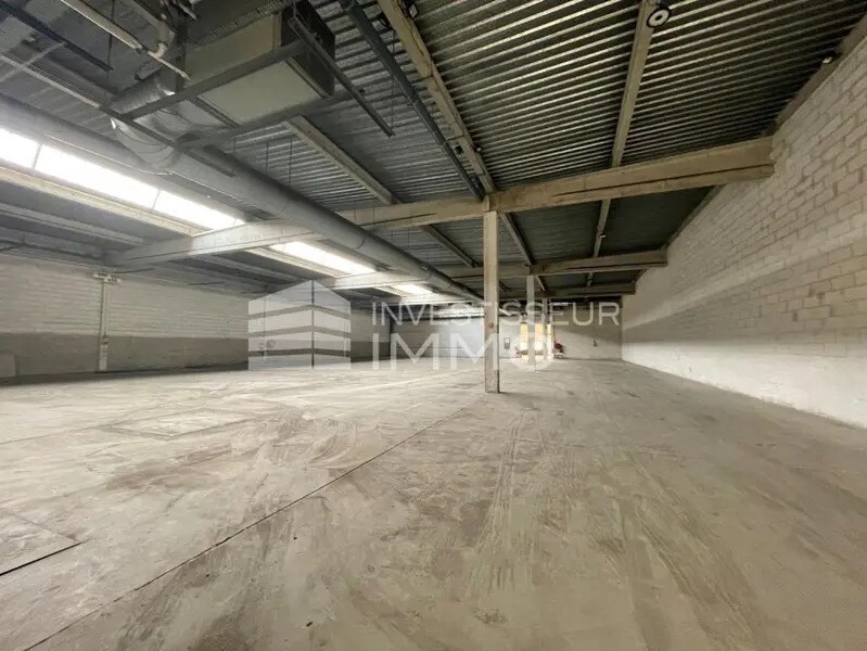 Light Industrial in Moissy-Cramayel to rent Interior Photo- Image 1 of 11