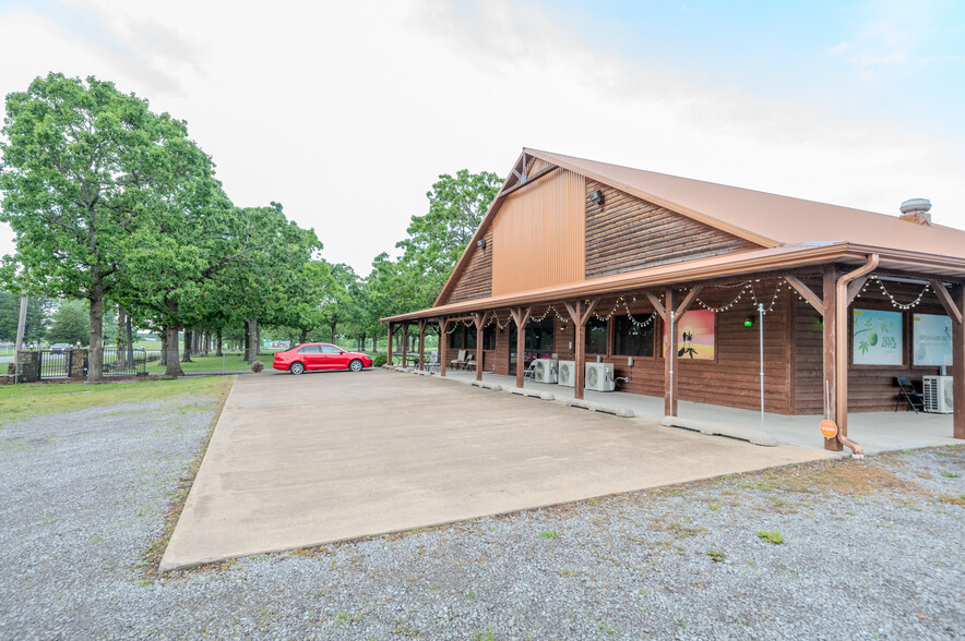 15188 Highway 82, Tahlequah, OK for sale - Building Photo - Image 2 of 51