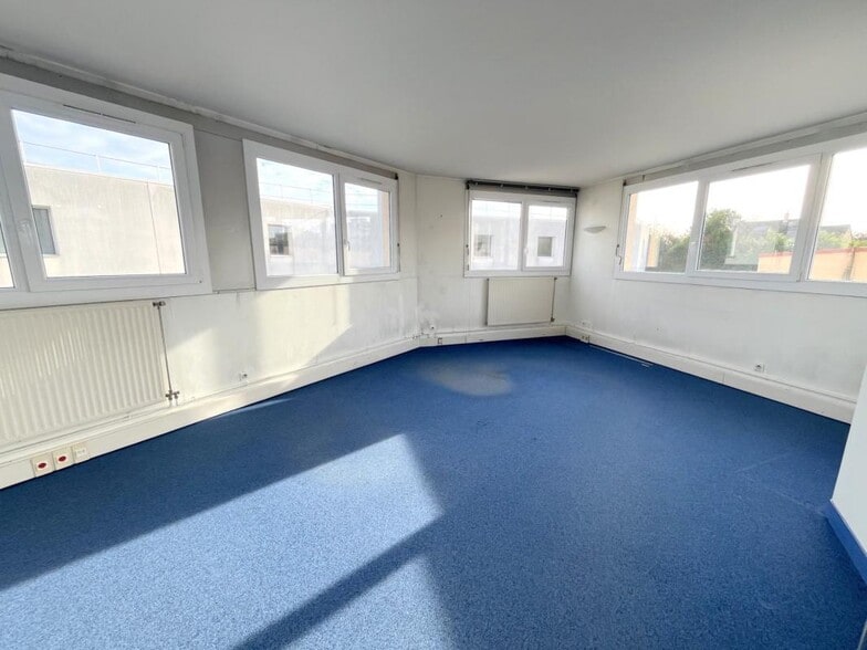 Office in Chatou to rent - Interior Photo - Image 3 of 8