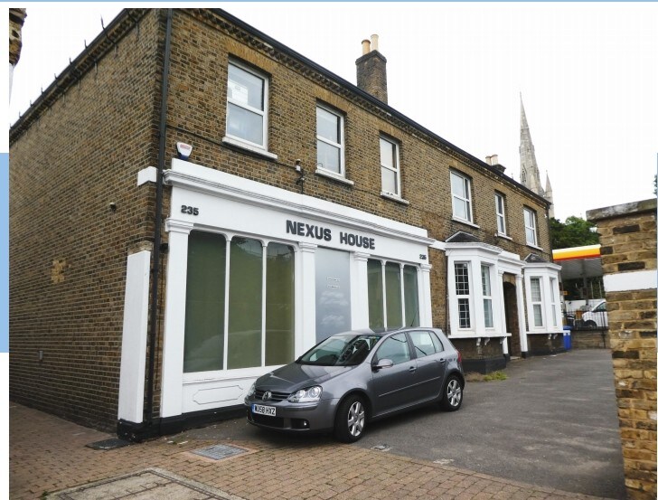 233-235 Roehampton Ln, London for sale Primary Photo- Image 1 of 1