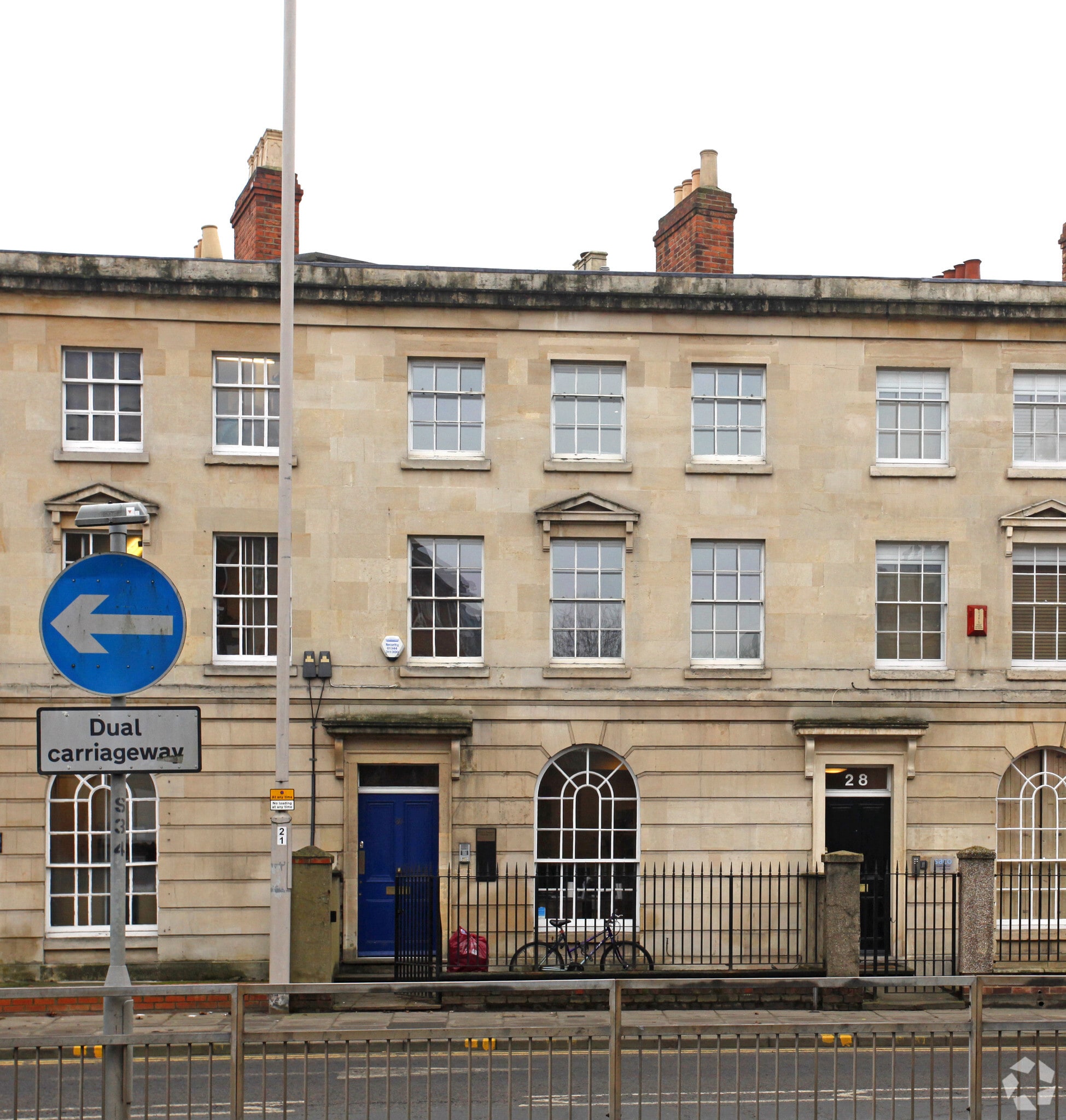 30 Queens Rd, Reading for sale Primary Photo- Image 1 of 1