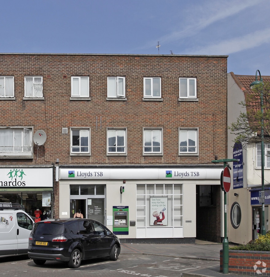 189 Shenley Rd, Borehamwood, WD6 1AW UK