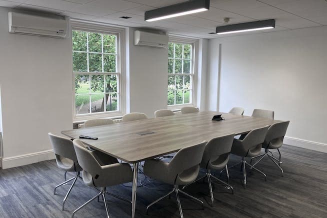 43 Queen Sq, Bristol to rent Interior Photo- Image 1 of 4