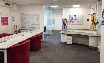 Anchor Blvd, Dartford to rent Interior Photo- Image 2 of 4