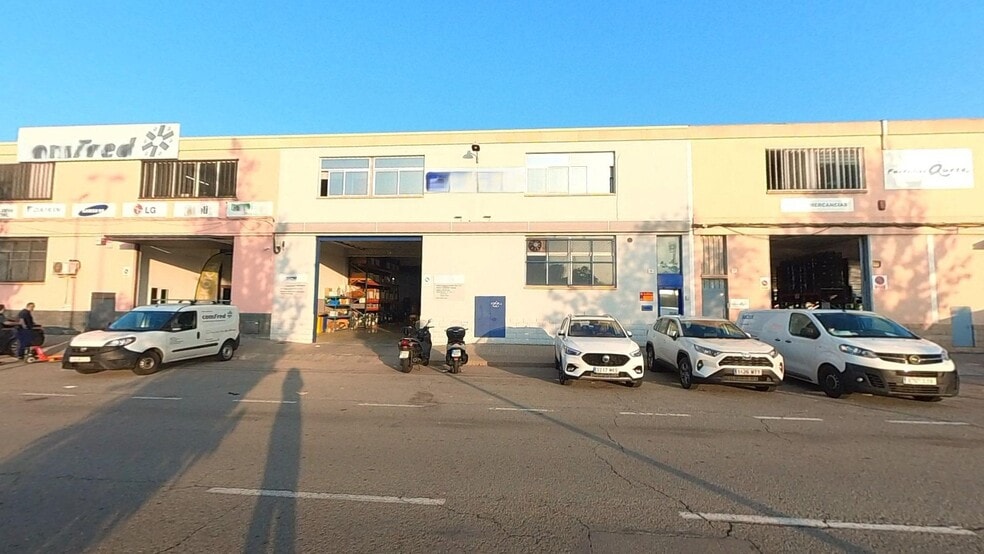 Travessera Industrial, 206, L'Hospitalet de Llobregat, Barcelona for sale - Building Photo - Image 1 of 1