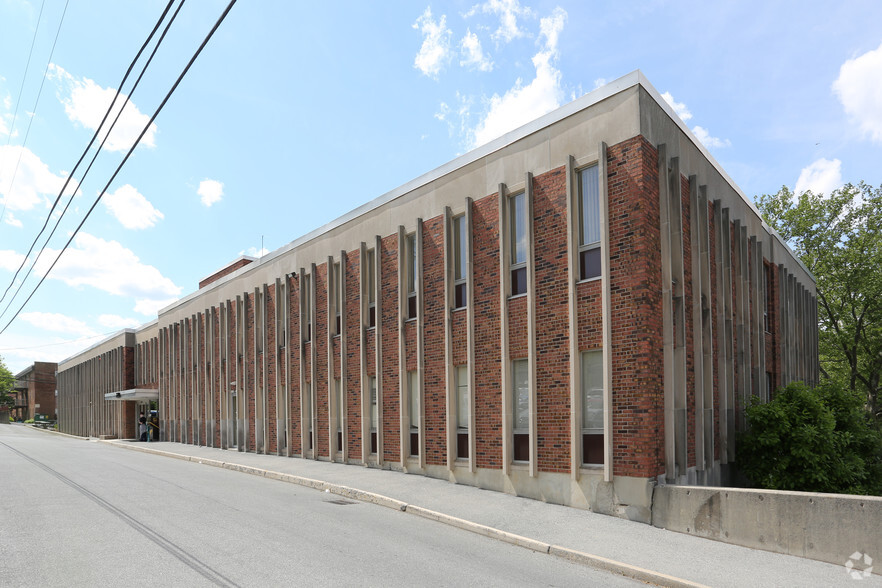 2200 W Hamilton St, Allentown, PA for rent - Building Photo - Image 2 of 9