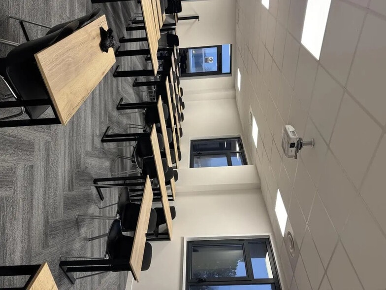 Office in Bruges to rent - Building Photo - Image 3 of 3