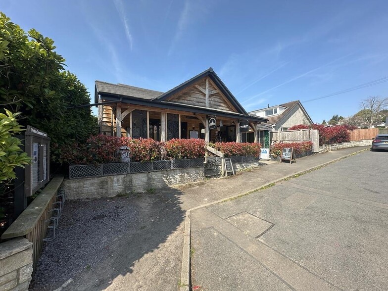 1 Greenmeadow Dr, Caldicot for sale - Building Photo - Image 1 of 22