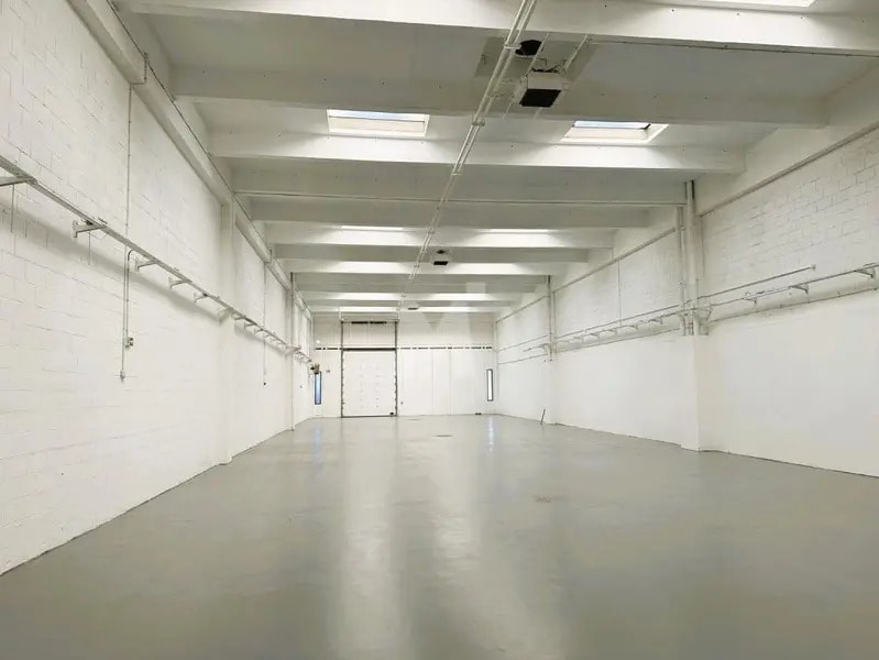 Light Industrial in Évry-Courcouronnes to rent Building Photo- Image 1 of 15