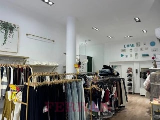 Barcelona, BAR 08010 - Unit 1 - - Interior Photo - Image 1 of 1