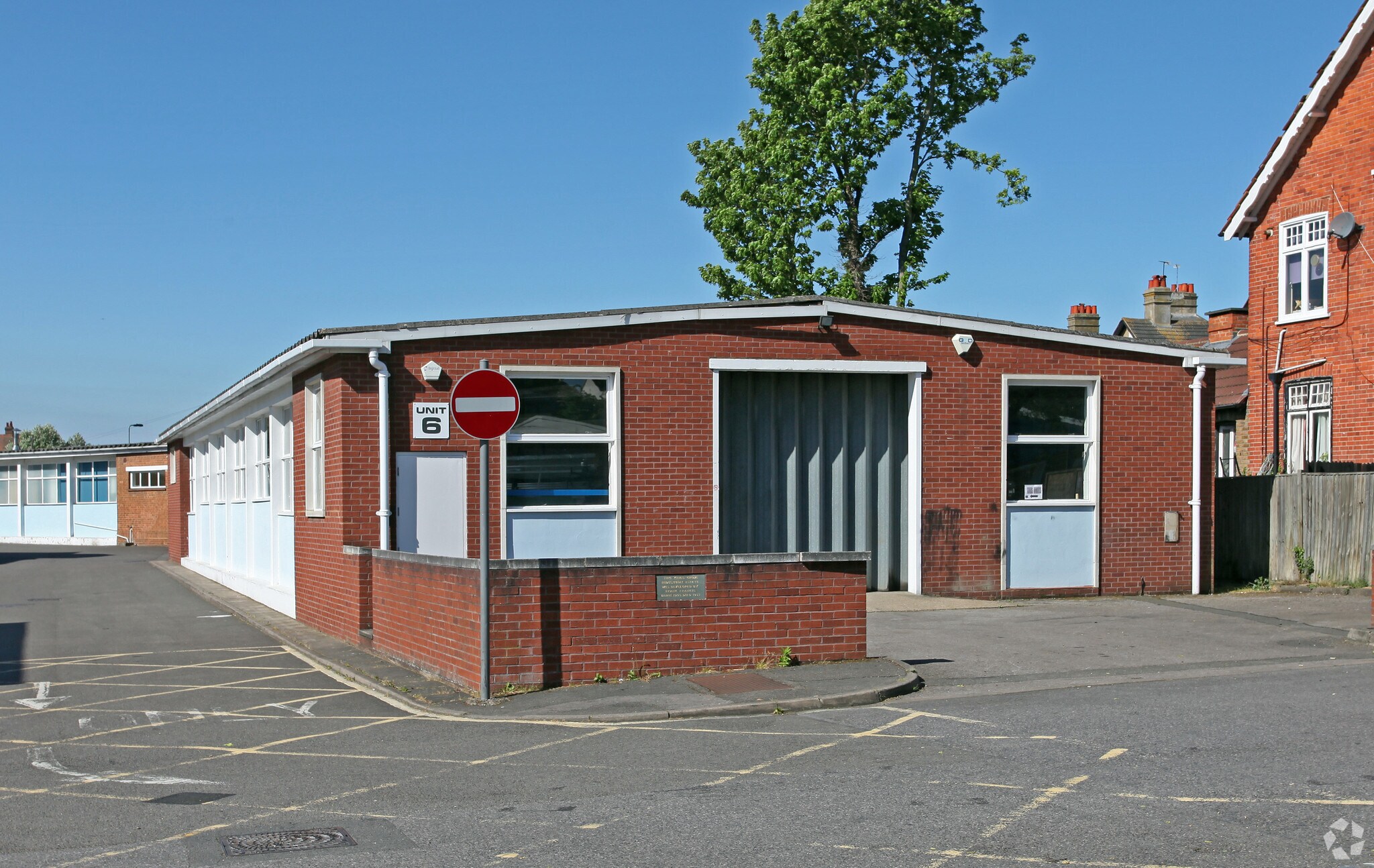 Kings Grove, Maidenhead for sale Primary Photo- Image 1 of 1