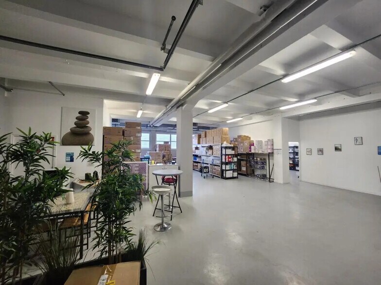 Office in Bezons to rent - Interior Photo - Image 3 of 11