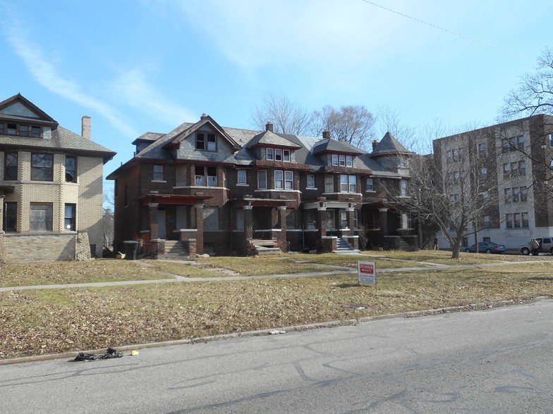 364 E Grand Blvd, Detroit, MI for sale - Building Photo - Image 1 of 1