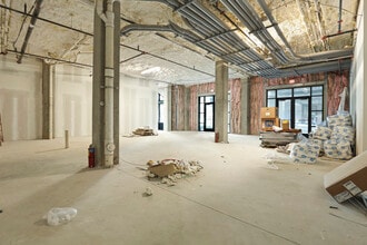 5 Resort Dr, Savannah, GA to rent Interior Photo- Image 1 of 5