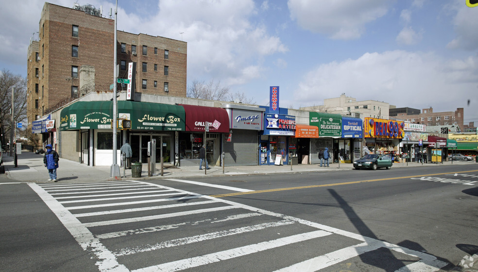 93-01-93-23 63rd Dr, Rego Park, NY for sale - Primary Photo - Image 1 of 1