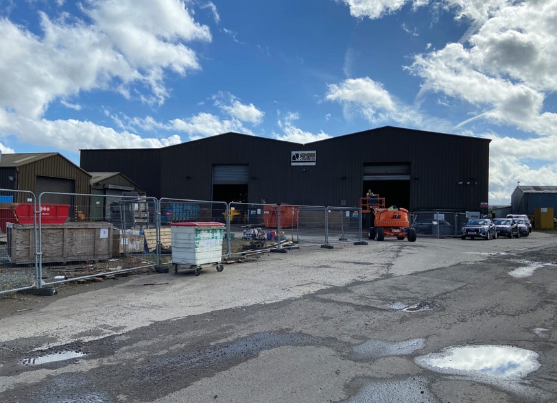 Whitburn Rd, Bathgate for sale - Building Photo - Image 1 of 1