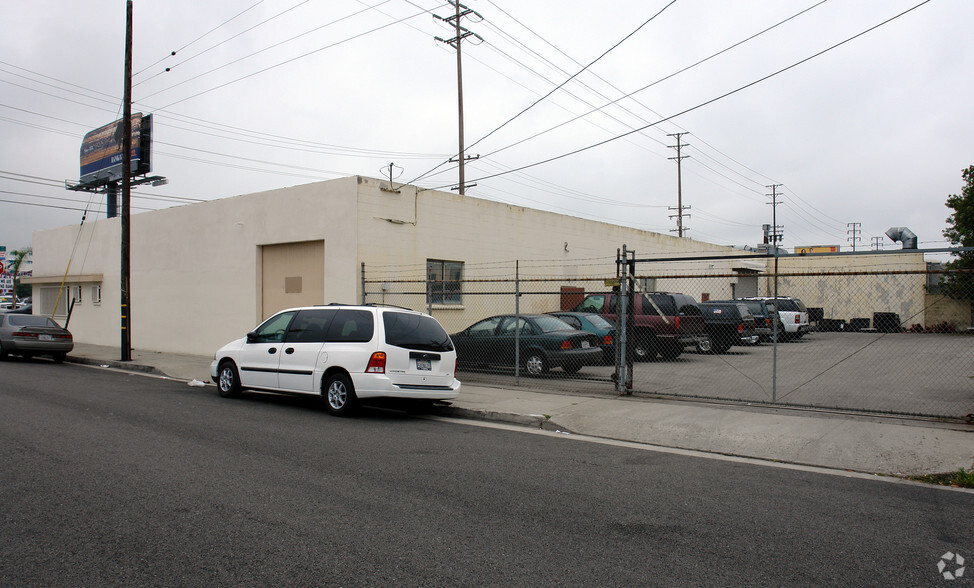 11607 Prairie Ave, Hawthorne, CA for rent - Building Photo - Image 3 of 3