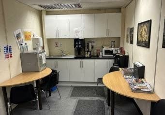 West Ct, Bromsgrove to rent - Interior Photo - Image 3 of 8