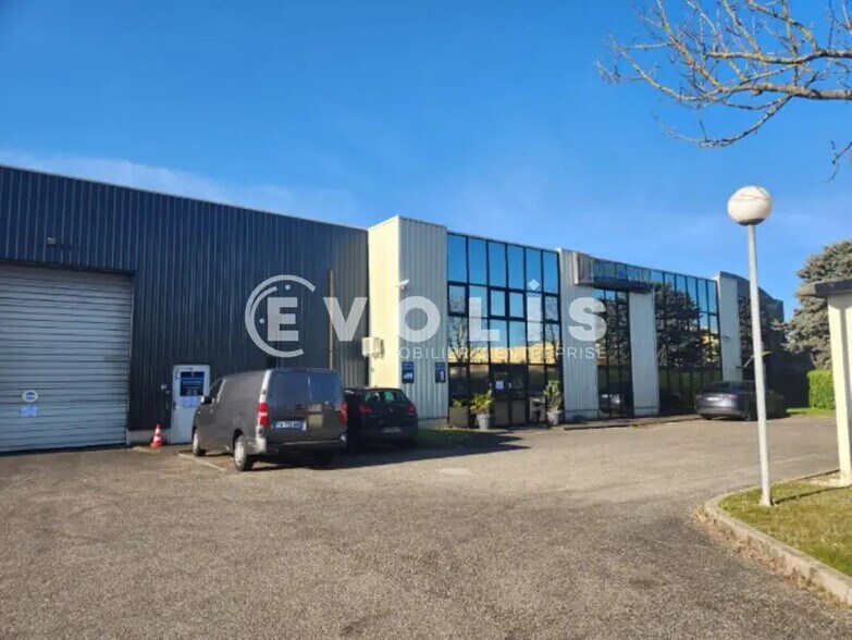 Industrial in Genas to rent - Building Photo - Image 2 of 20