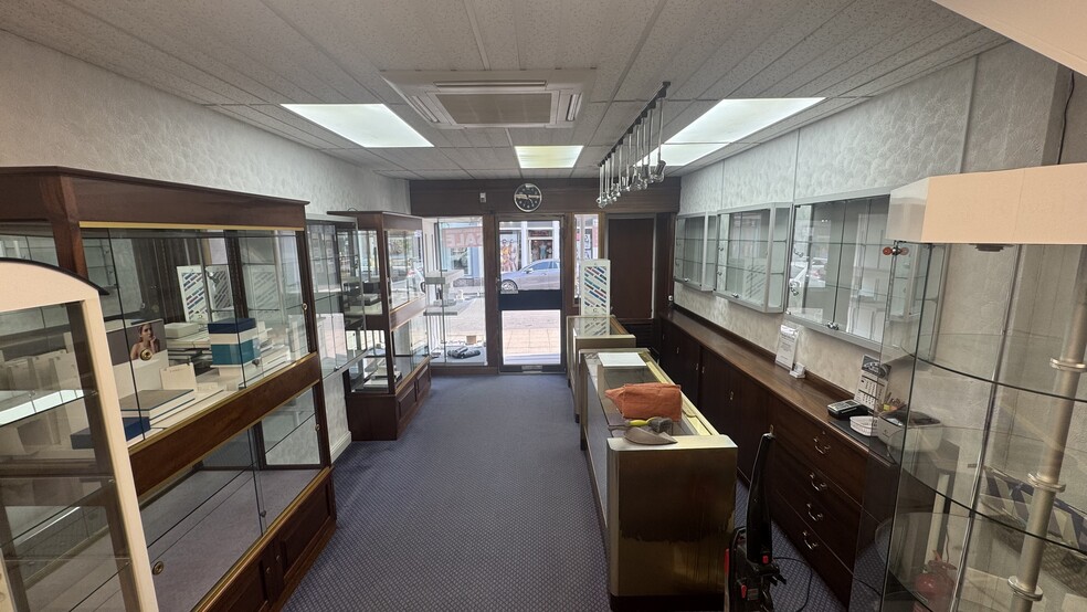 67 Regent St, Leamington Spa to rent - Building Photo - Image 3 of 13