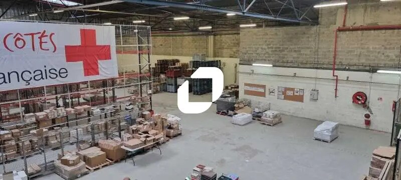 Light Industrial in Pantin to rent - Interior Photo - Image 3 of 5