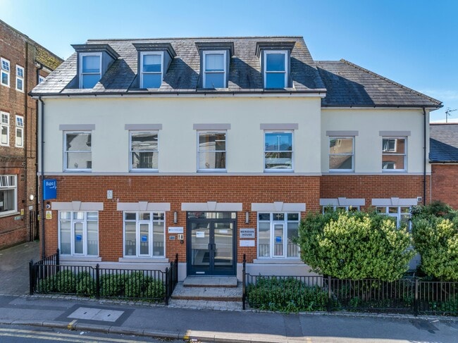 More details for 9-11 Chertsey St, Guildford - Office to Rent