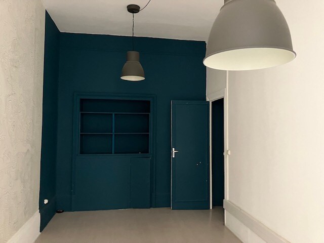 81 Rue De La République, Saint-Denis to rent - Building Photo - Image 2 of 22