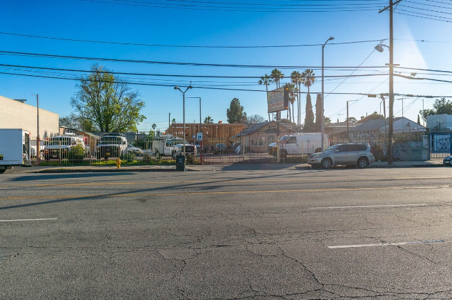 12810 Sherman Way, North Hollywood, CA for sale - Primary Photo - Image 1 of 1