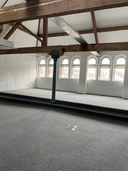 35 King St, Bristol to rent - Interior Photo - Image 1 of 3