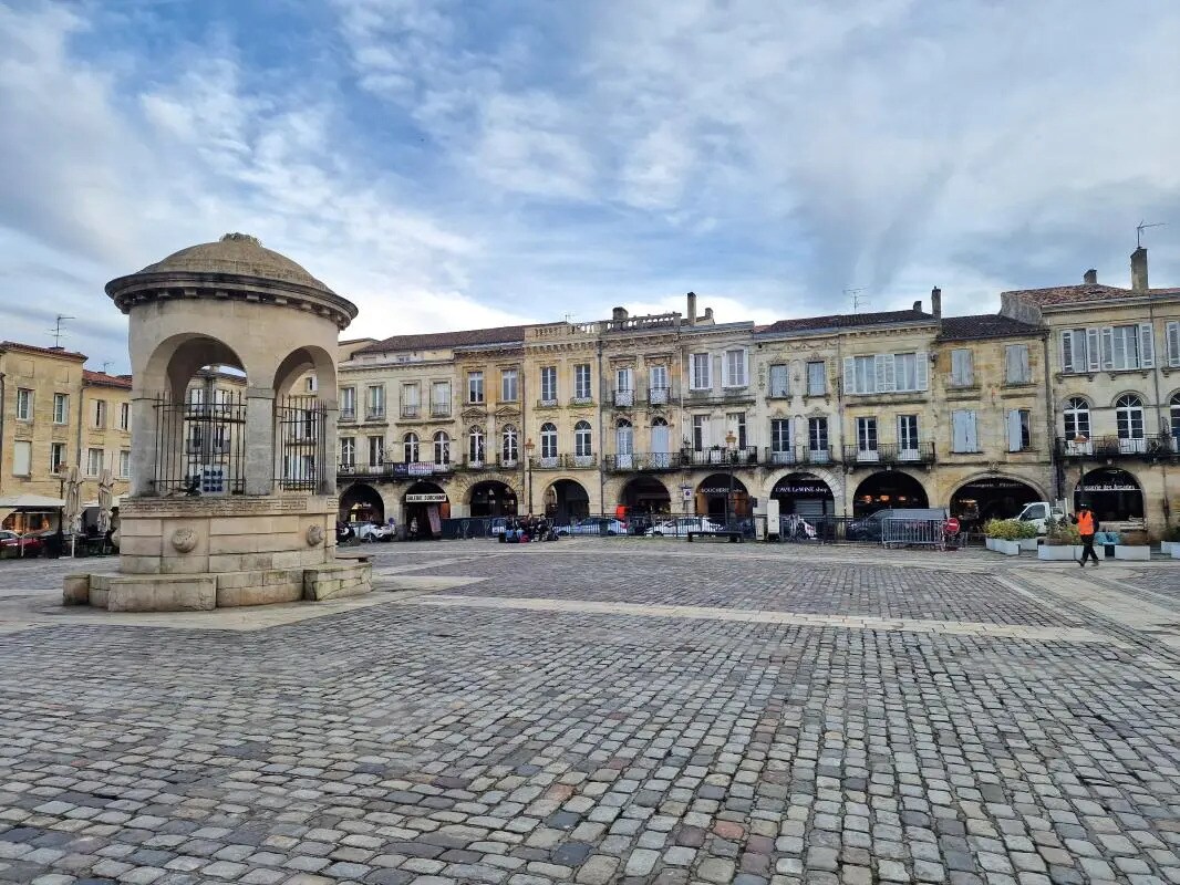 Retail in Libourne for sale Building Photo- Image 1 of 5