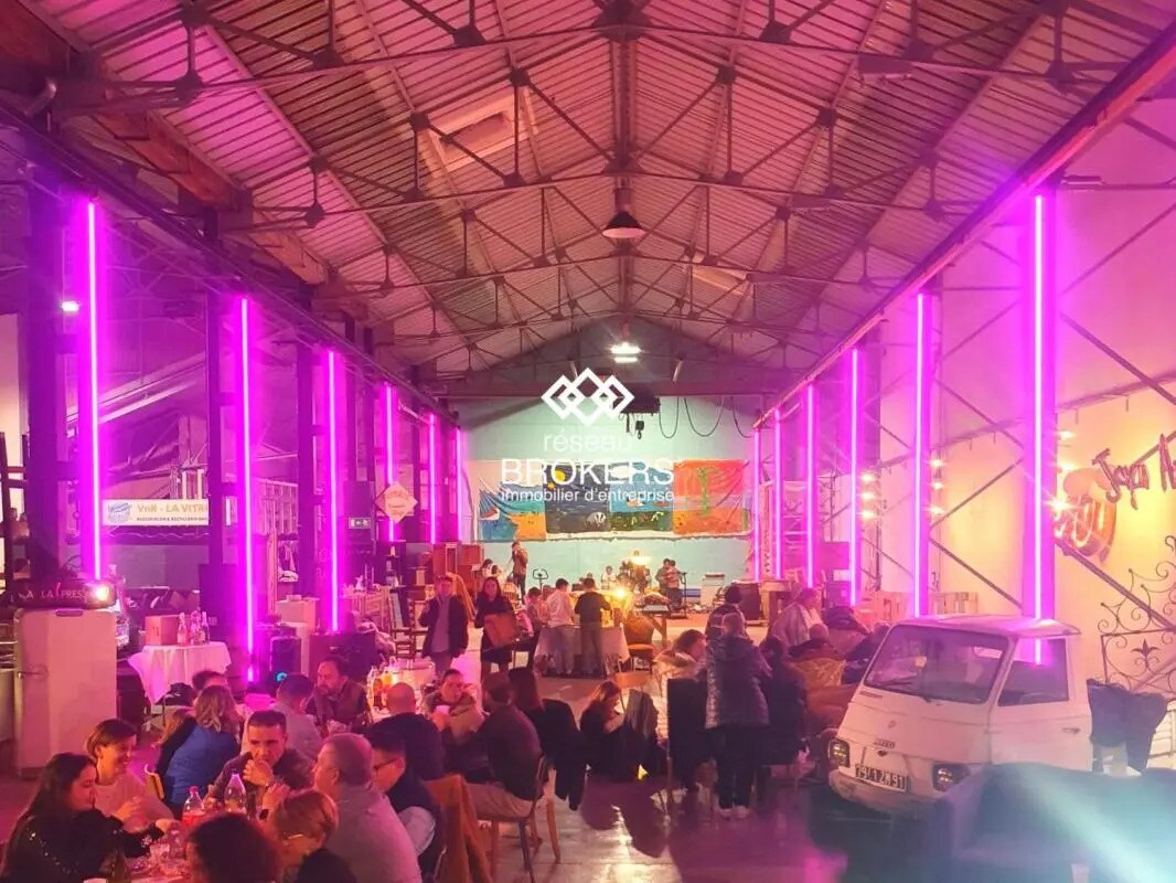 Retail in Gien for sale Interior Photo- Image 1 of 9