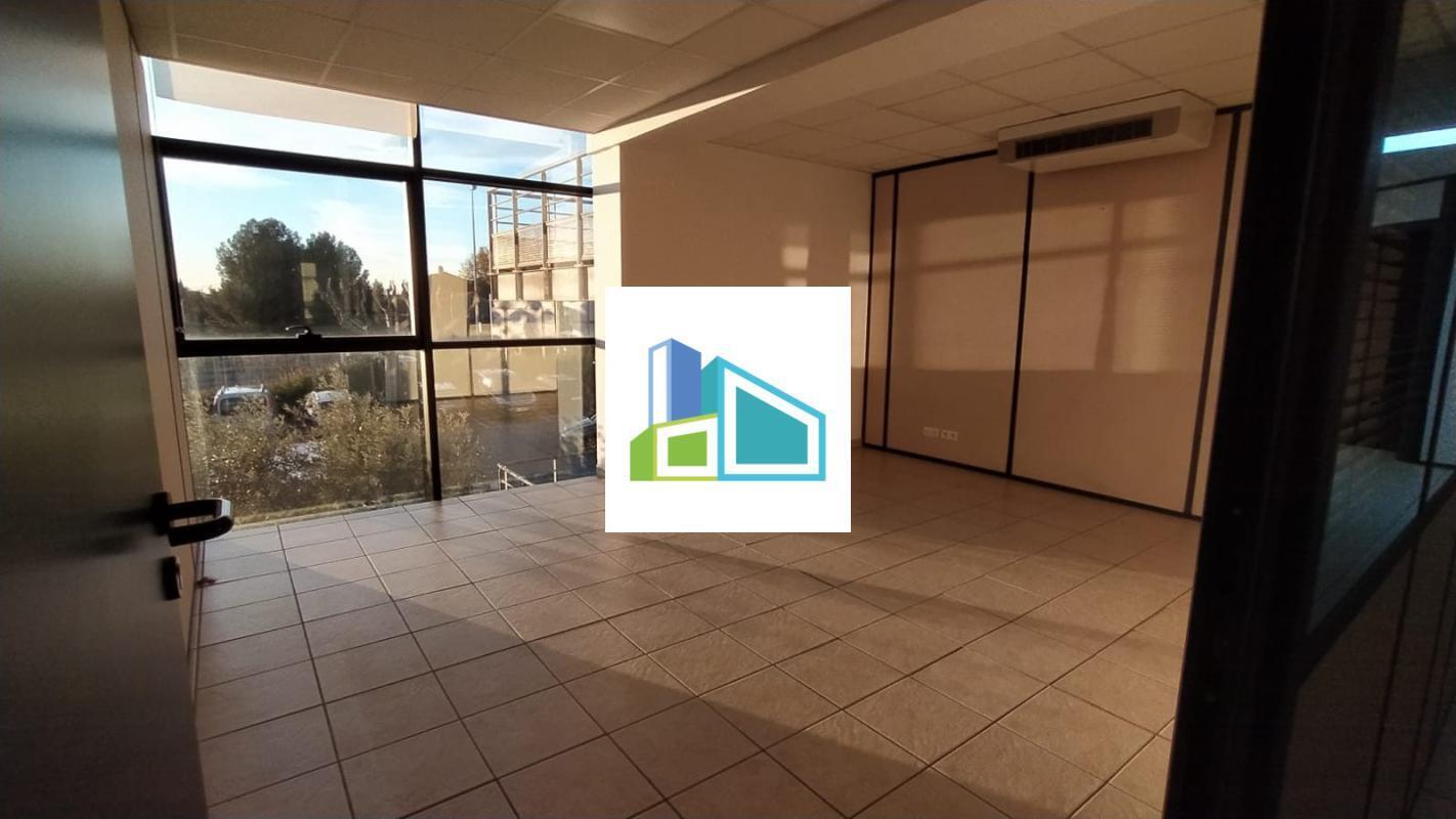 Office in Ollioules to rent Interior Photo- Image 1 of 7