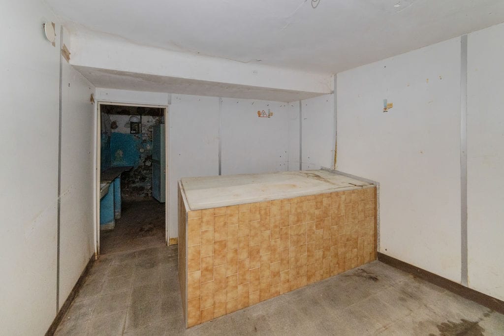 Cardona, BAR 08261 -  -  - Interior Photo - Image 2 of 6
