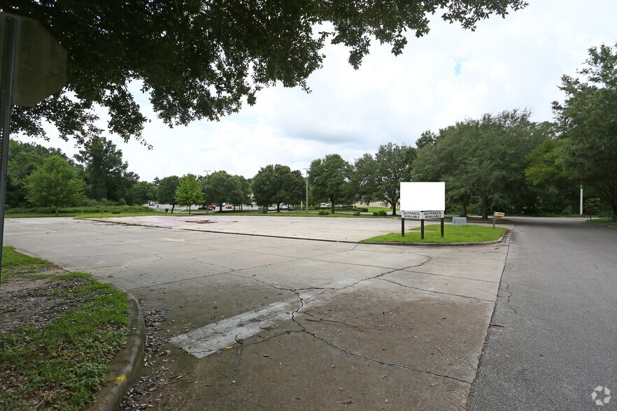 5814 N Monroe St, Tallahassee, FL for rent - Building Photo - Image 2 of 2