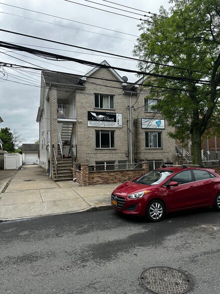 1330-1332 Rockland Ave, Staten Island, NY for rent - Building Photo - Image 1 of 7