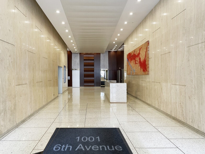 1001 6th Ave, New York, NY to rent - Building Photo - Image 2 of 4