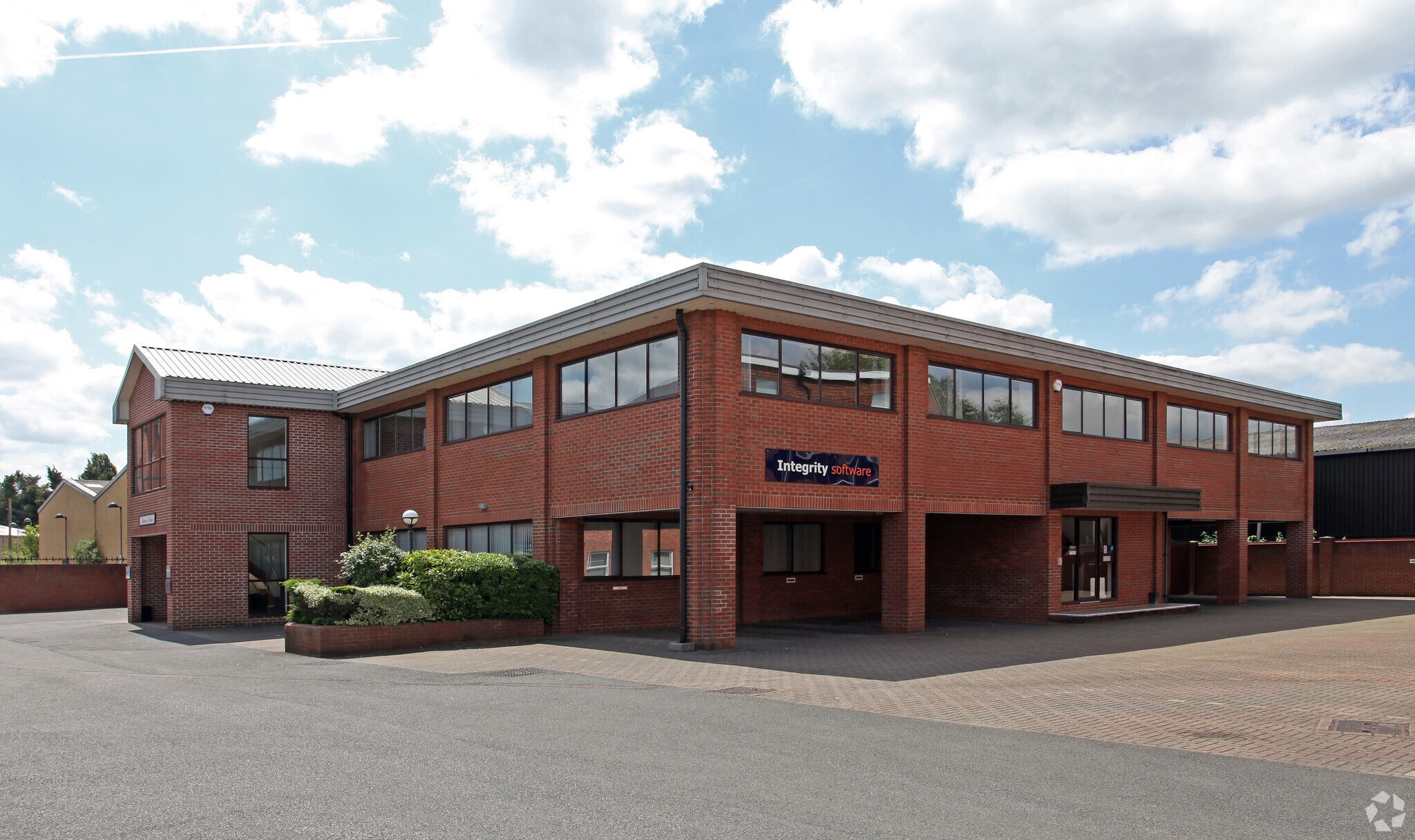 Dedmere Rd, Marlow for sale Primary Photo- Image 1 of 1