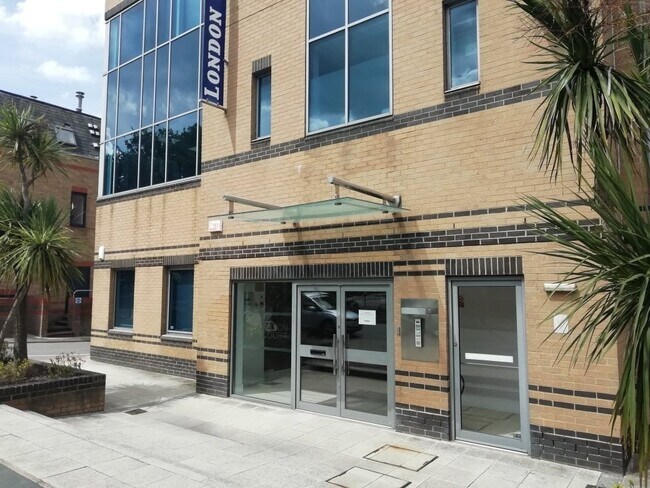 More details for London Court, London Road, Bracknell - Office to Rent