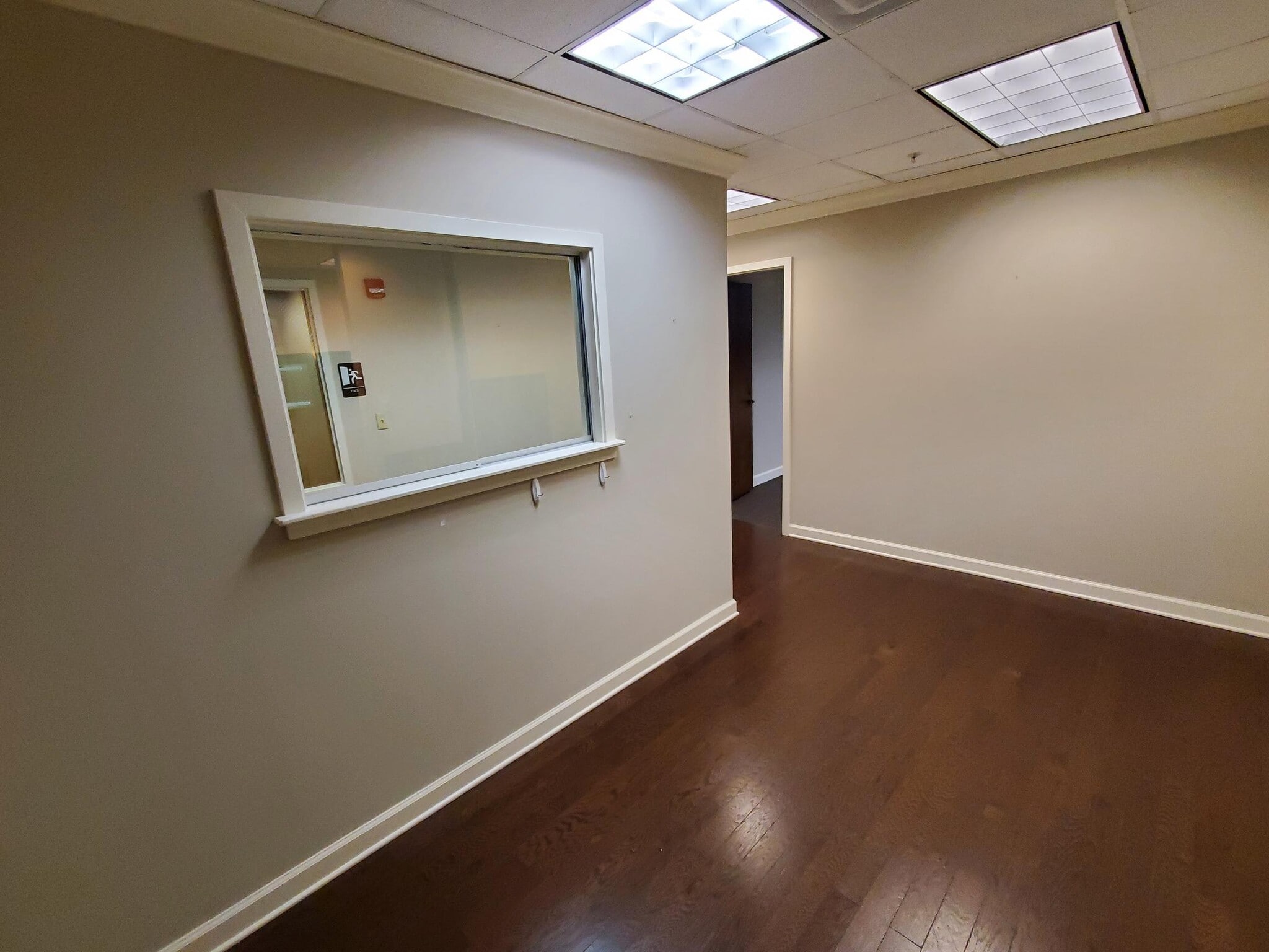 121 W Forsyth St, Jacksonville, FL to rent Interior Photo- Image 1 of 6
