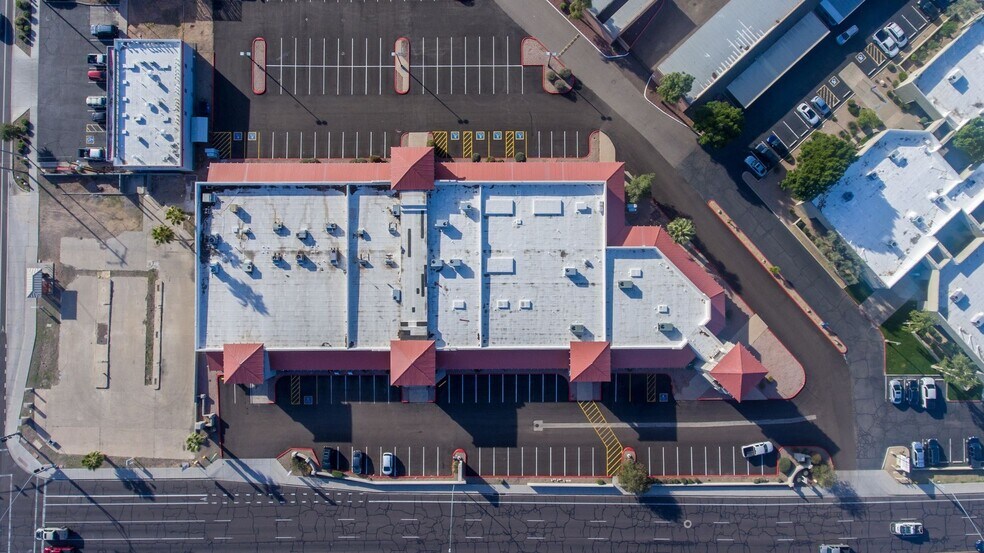 1961 E University Dr, Mesa, AZ to rent - Building Photo - Image 3 of 11