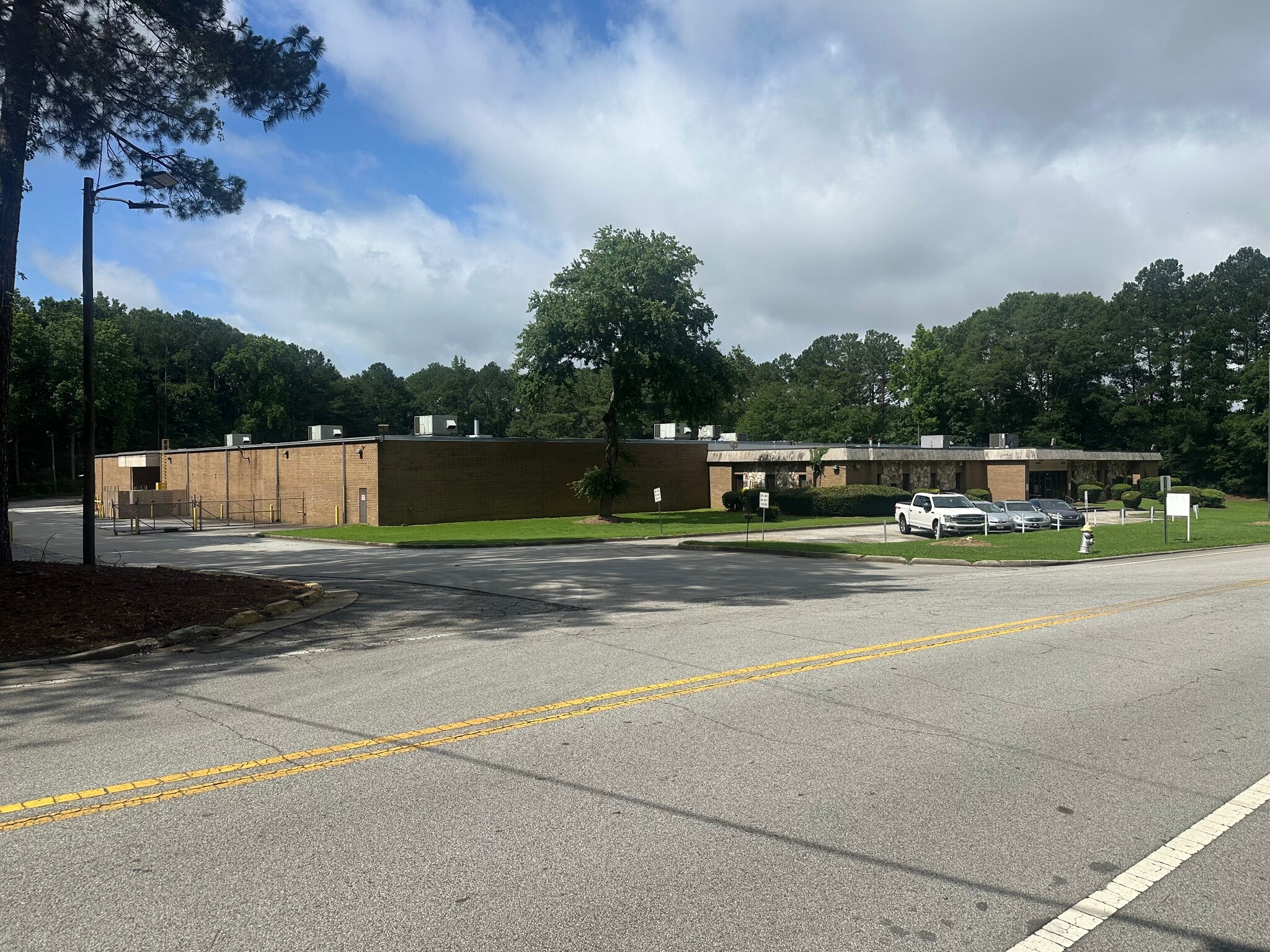 4070 Shirley Dr SW, Atlanta, GA for sale Building Photo- Image 1 of 13