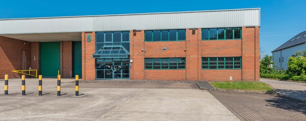 Cribbs Causeway, Bristol to rent - Building Photo - Image 2 of 2