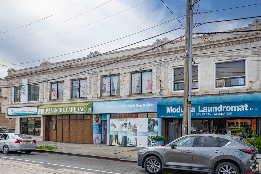 220-05 Jamaica Ave, Queens Village, NY for rent - Primary Photo - Image 1 of 14