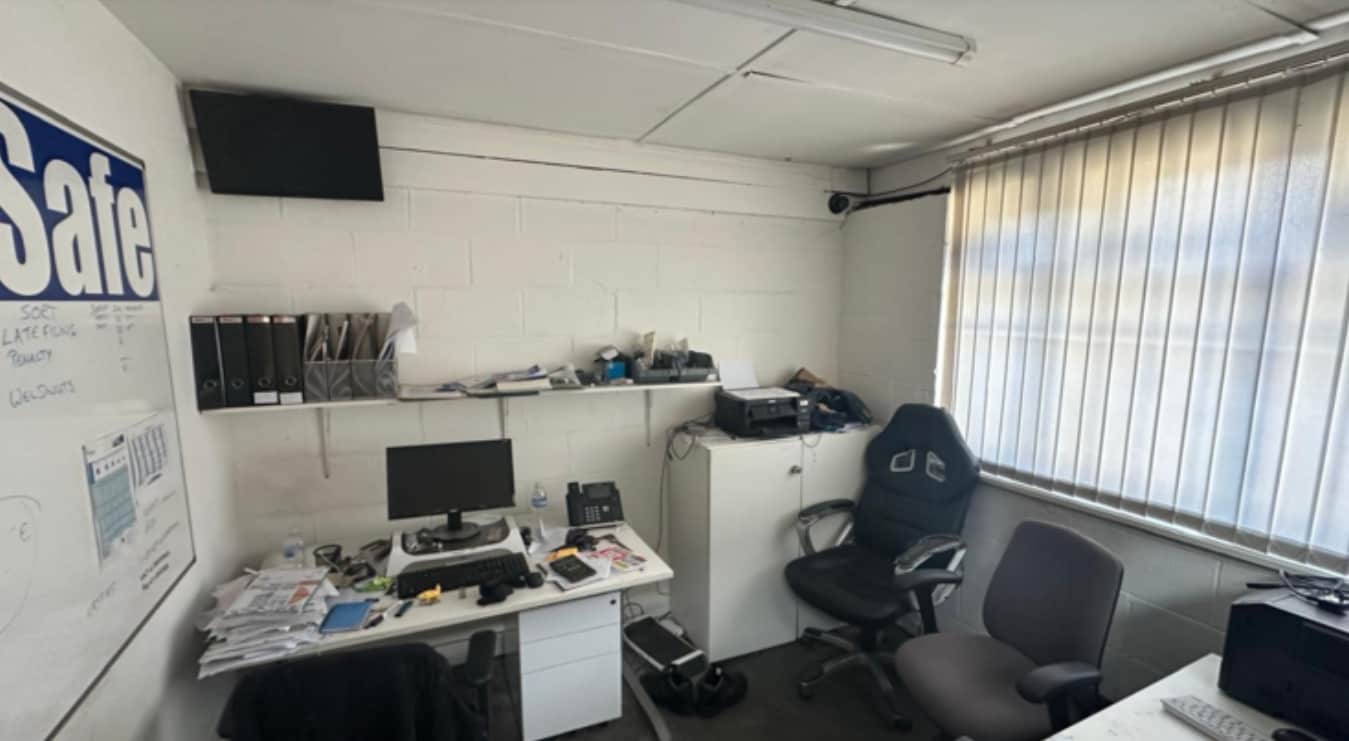 Folkes Rd, Stourbridge to rent Building Photo- Image 1 of 3