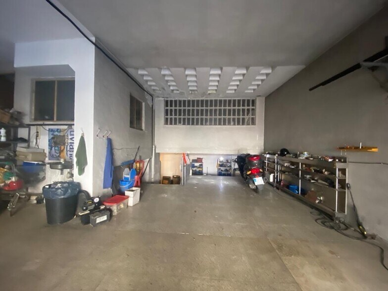 Retail in Cáceres, Cáceres for sale - Building Photo - Image 1 of 12