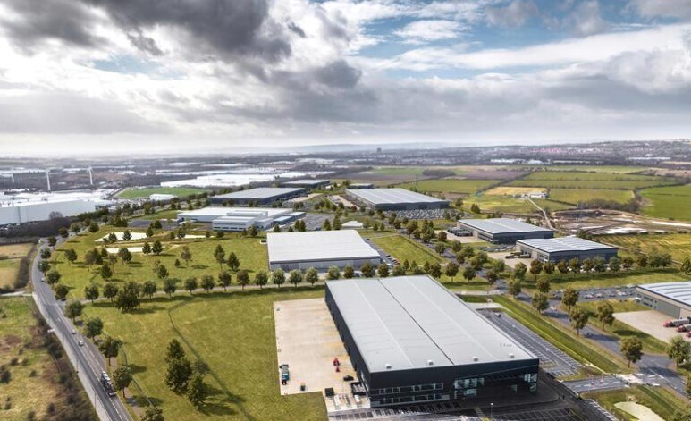 A1290, Sunderland to rent - Building Photo - Image 2 of 3