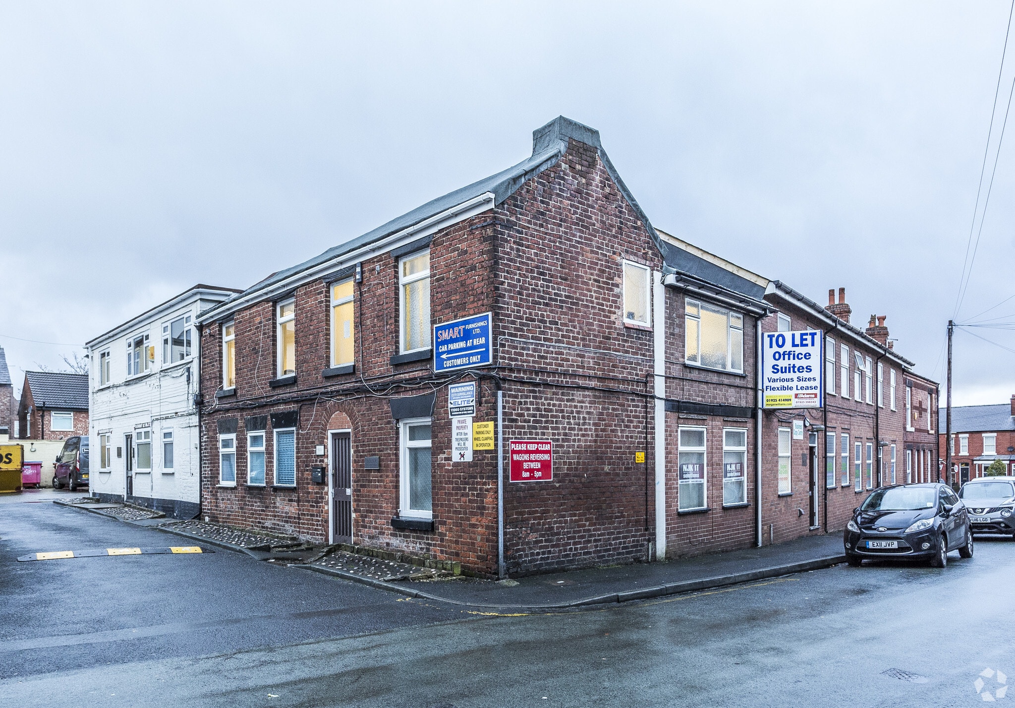 Chapel Ln, Warrington to rent Building Photo- Image 1 of 4